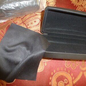 ✨ SPY+ Eye Glasses Hard Shell Case – Black w/ Cleaning Cloth – NEW ✨